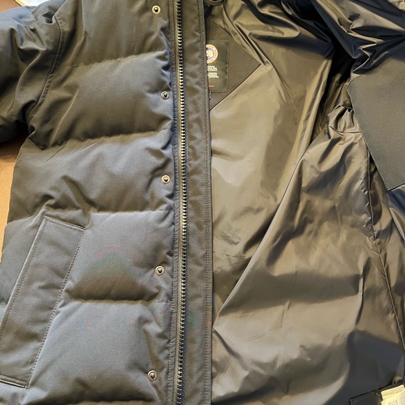 Canada Goose Men's Carson Parka Jacket - Picture 6 of 10